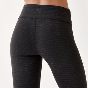 TNA "Equator" leggings